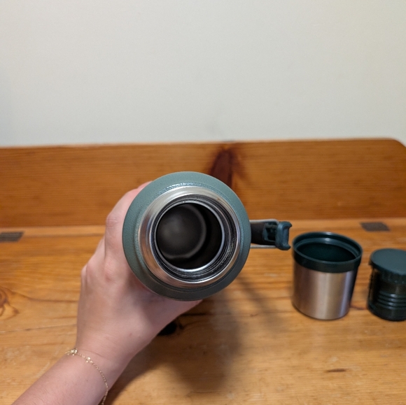 Stanley Green Thermos with Handle - Picture 5 of 7